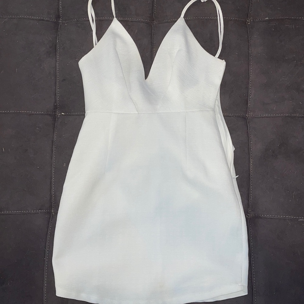 Gorgeous white dress.